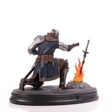 Load image into Gallery viewer, First 4 Figures Dark Souls Elite Knight Humanity Standard Polyresin Statue