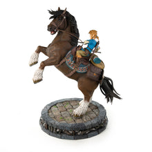 Load image into Gallery viewer, First 4 Figures The Legend of Zelda Breath of the Wild Link on Horseback Standard
