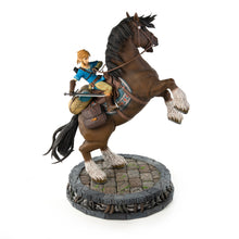 Load image into Gallery viewer, First 4 Figures The Legend of Zelda Breath of the Wild Link on Horseback Standard
