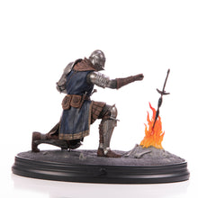 Load image into Gallery viewer, First 4 Figures Dark Souls Elite Knight Humanity Standard Polyresin Statue
